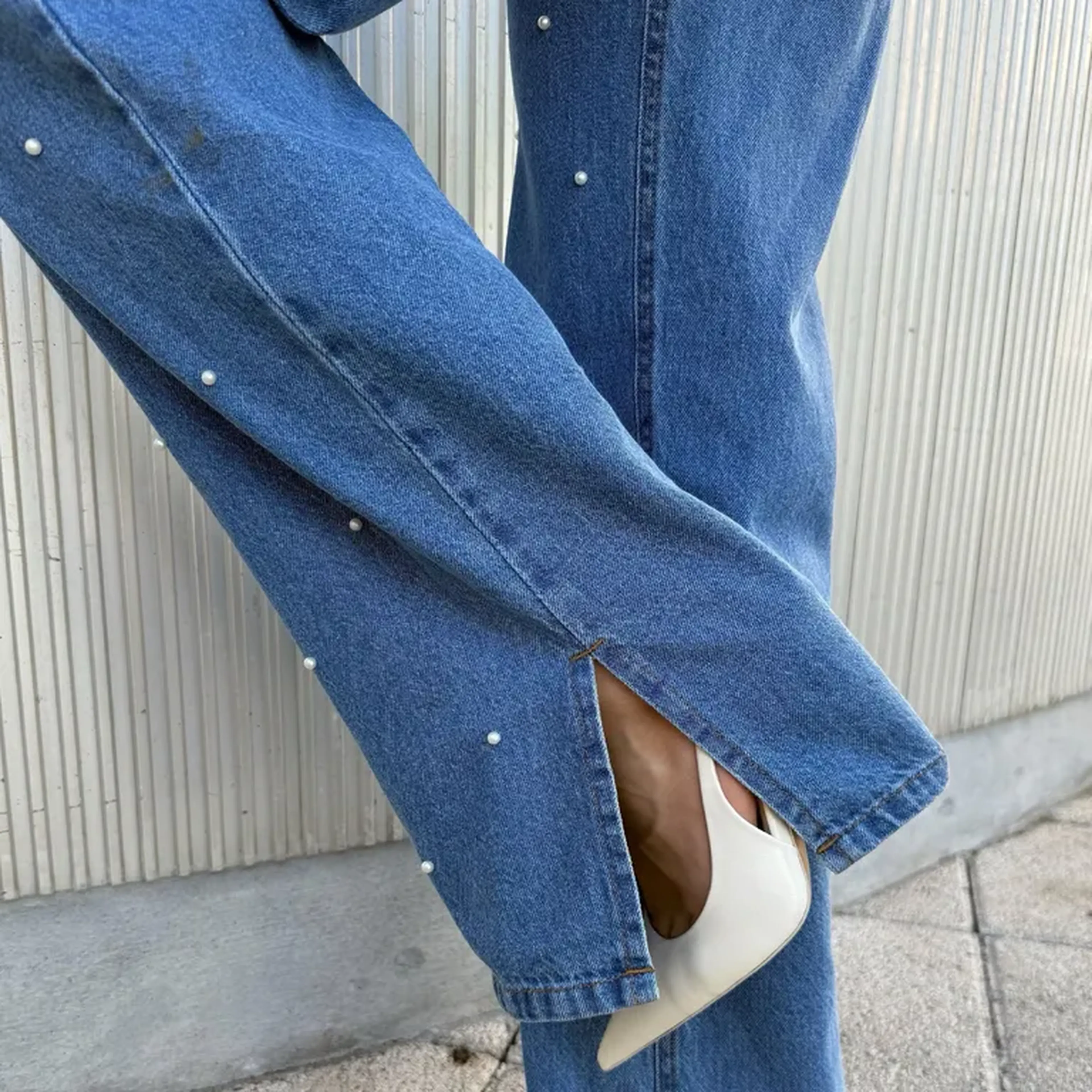 Calça Jeans Wide Leg com aplicação Pérolas - Azul imagem