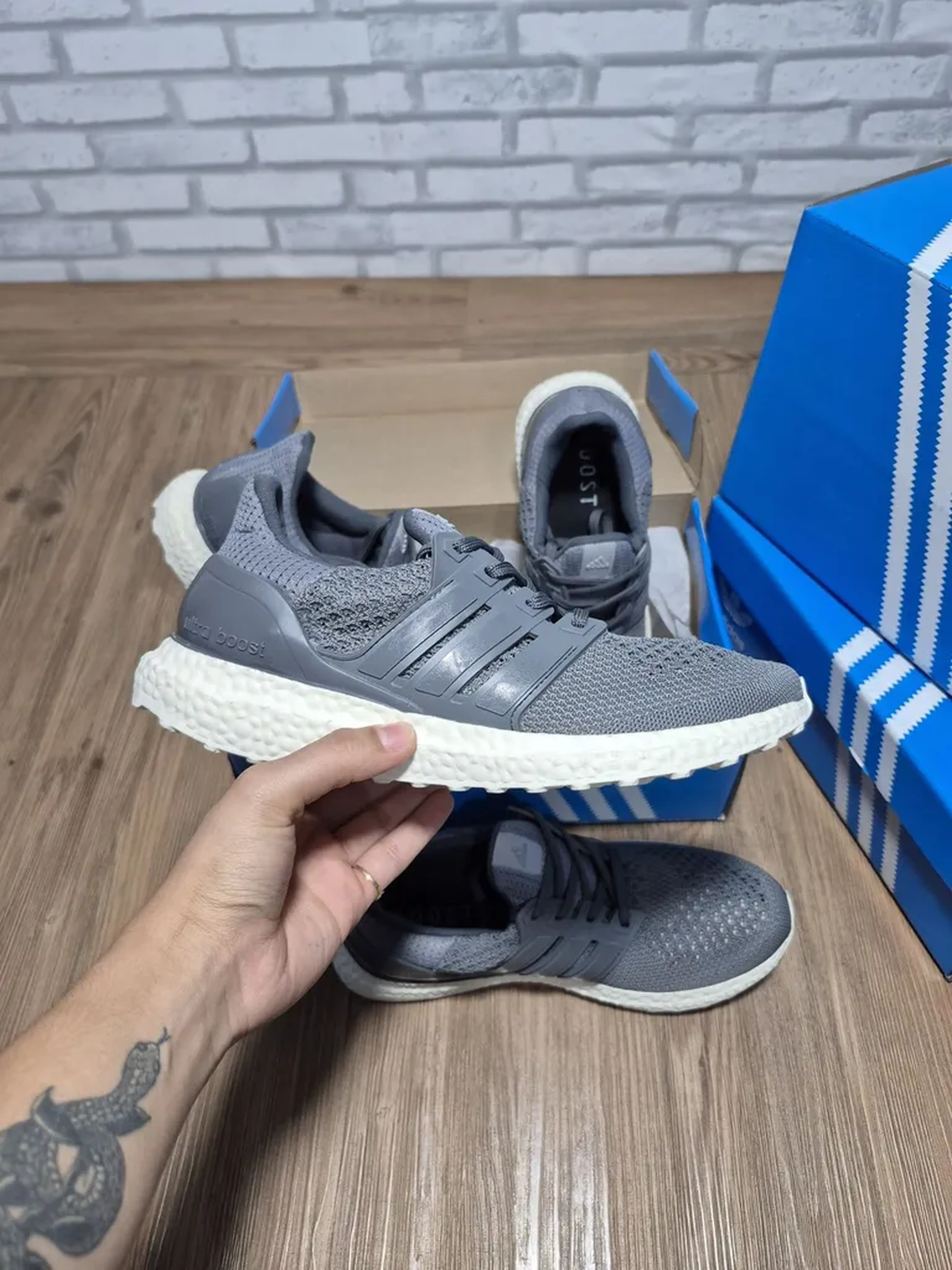 Adidas Ultraboost 1.0 imagem