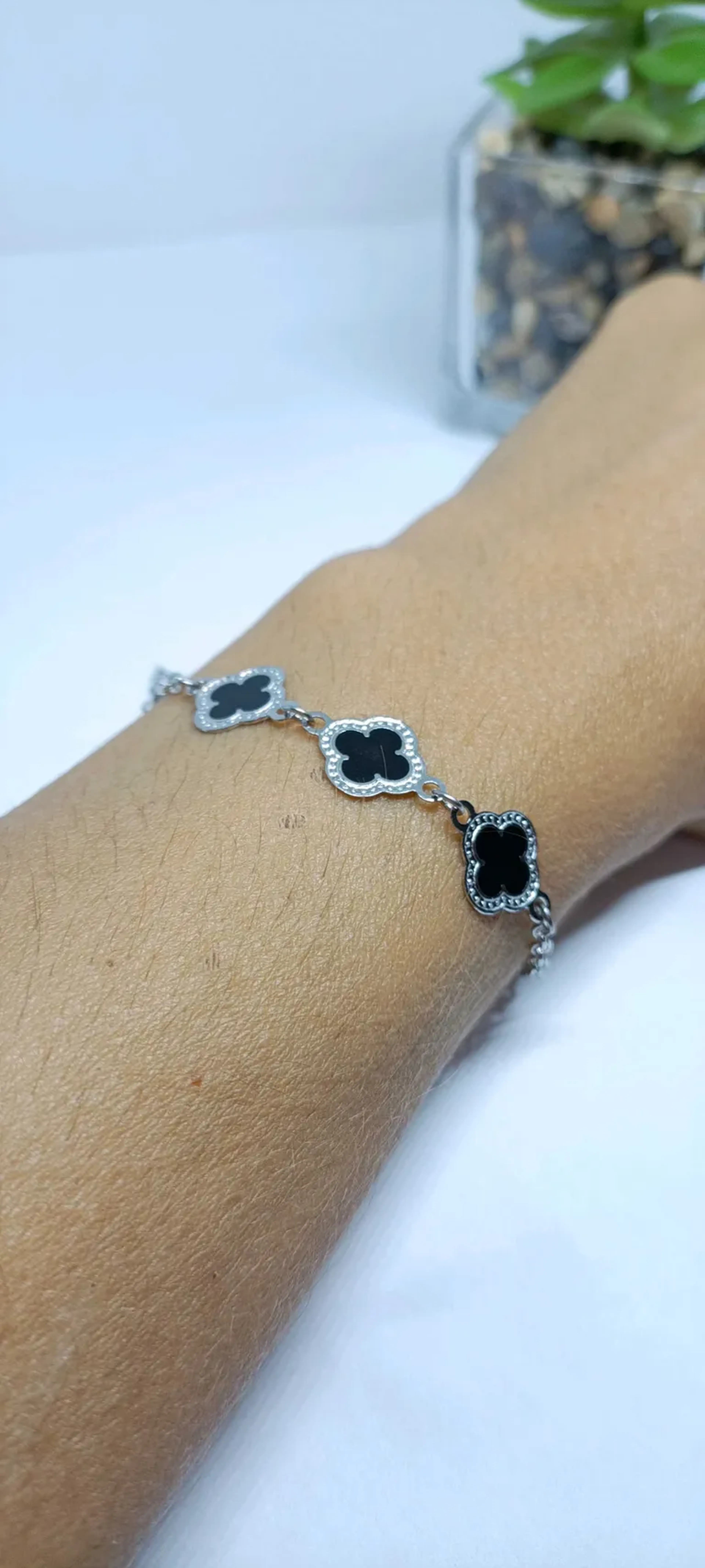 Pulseira em aço inspiração imagem