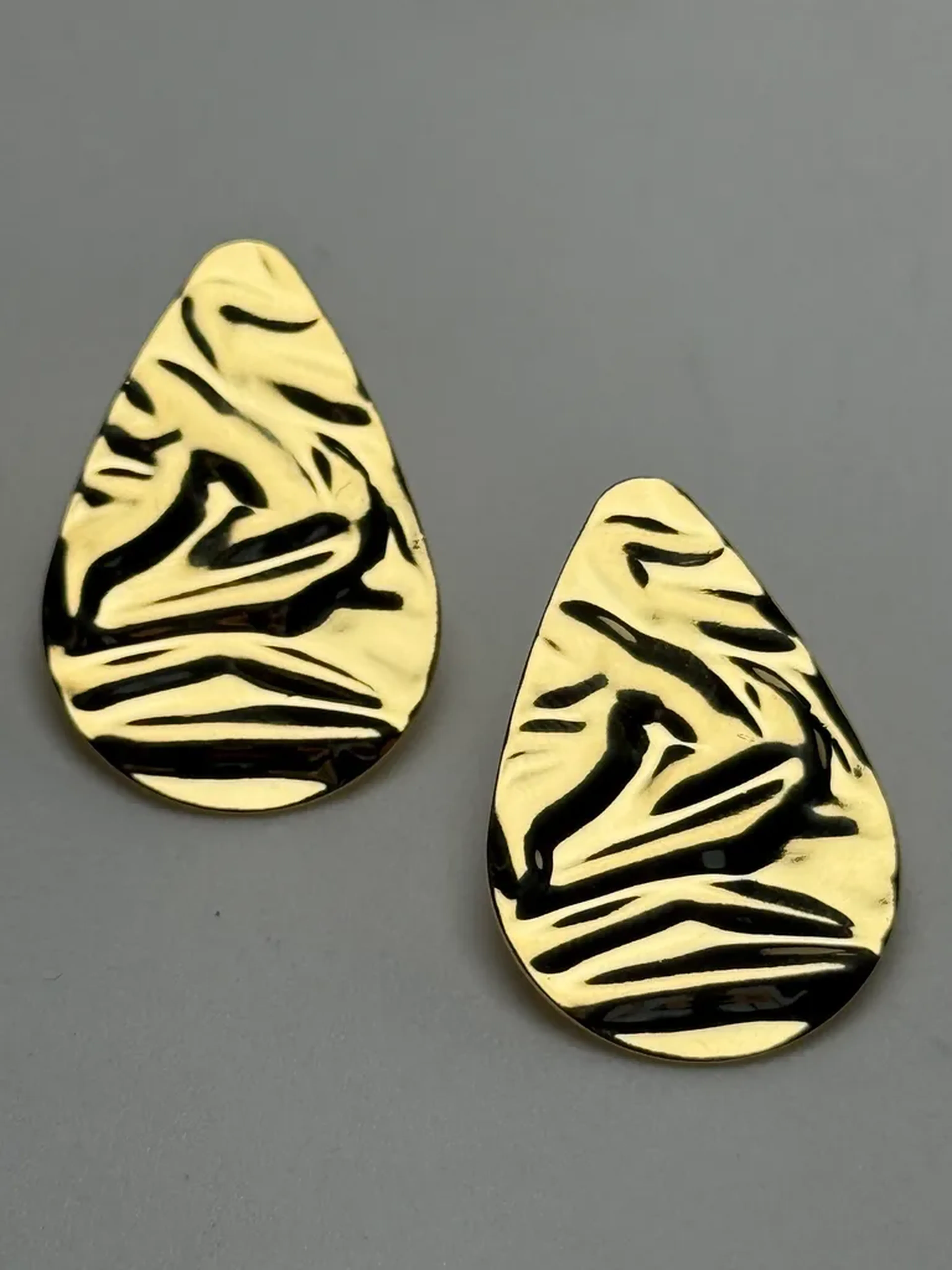 Brinco Gota martelado imagem
