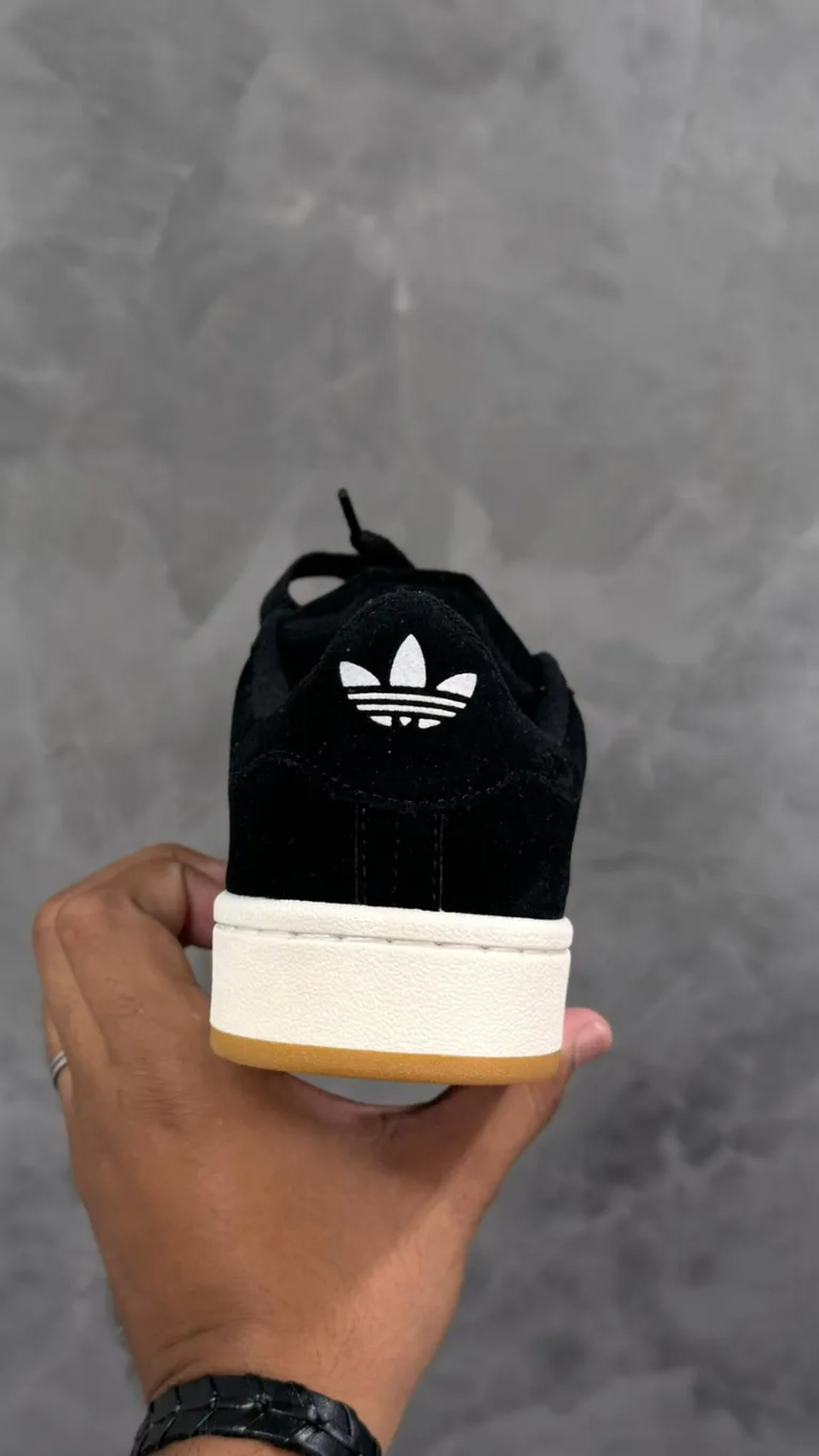 Adidas Campus Preto e Branco imagem