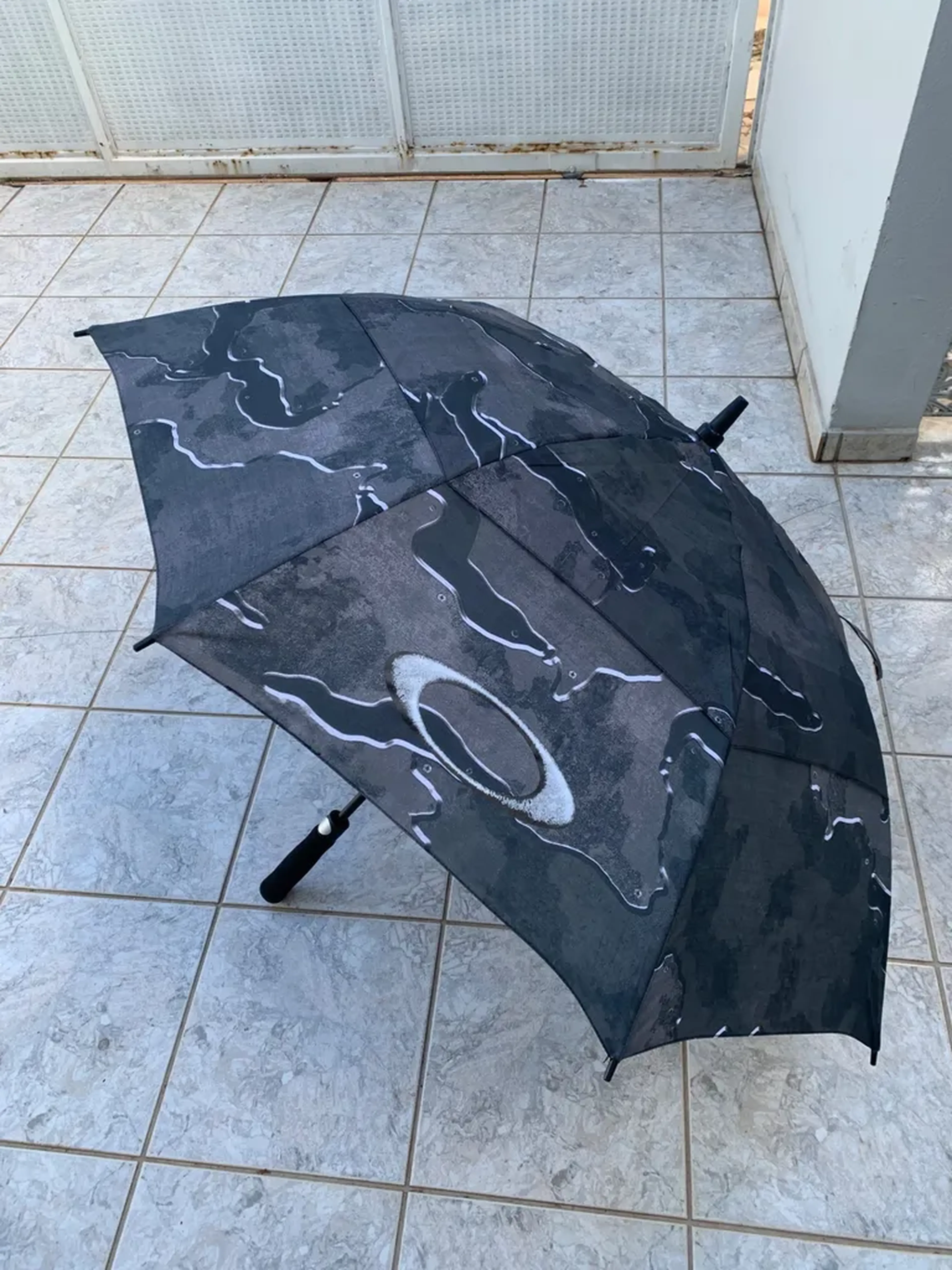 Umbrella Icon Metal imagem
