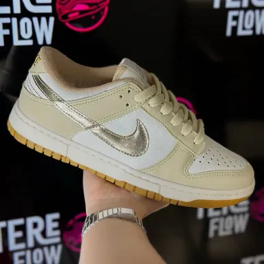Dunk Metallic Gold